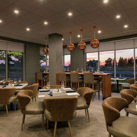 Embassy Suites By Hilton Montreal Airport Pointe-Claire Εξωτερικό φωτογραφία