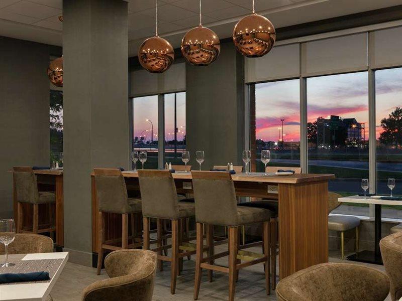 Embassy Suites By Hilton Montreal Airport Pointe-Claire Εξωτερικό φωτογραφία