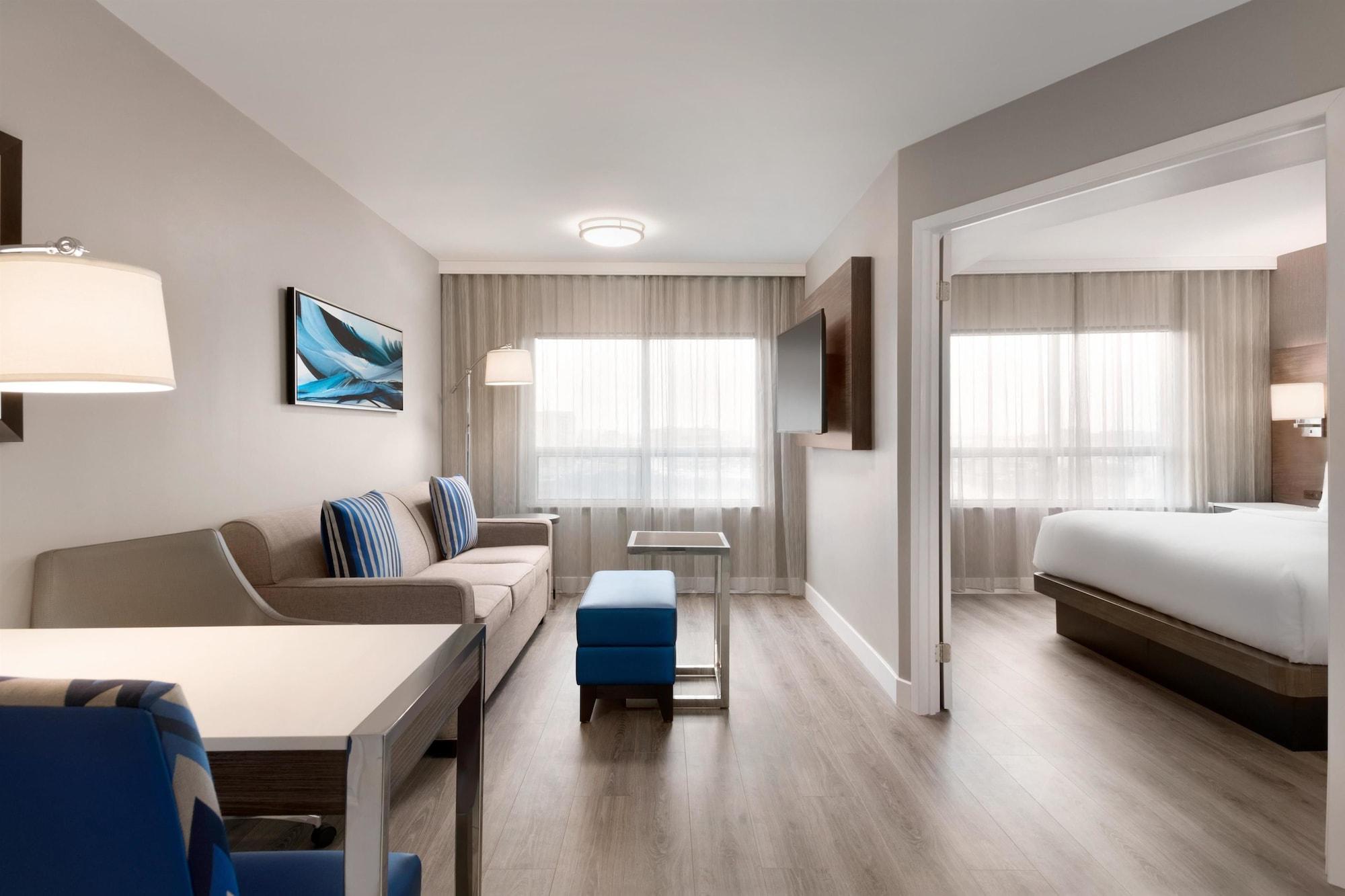 Embassy Suites By Hilton Montreal Airport Pointe-Claire Εξωτερικό φωτογραφία