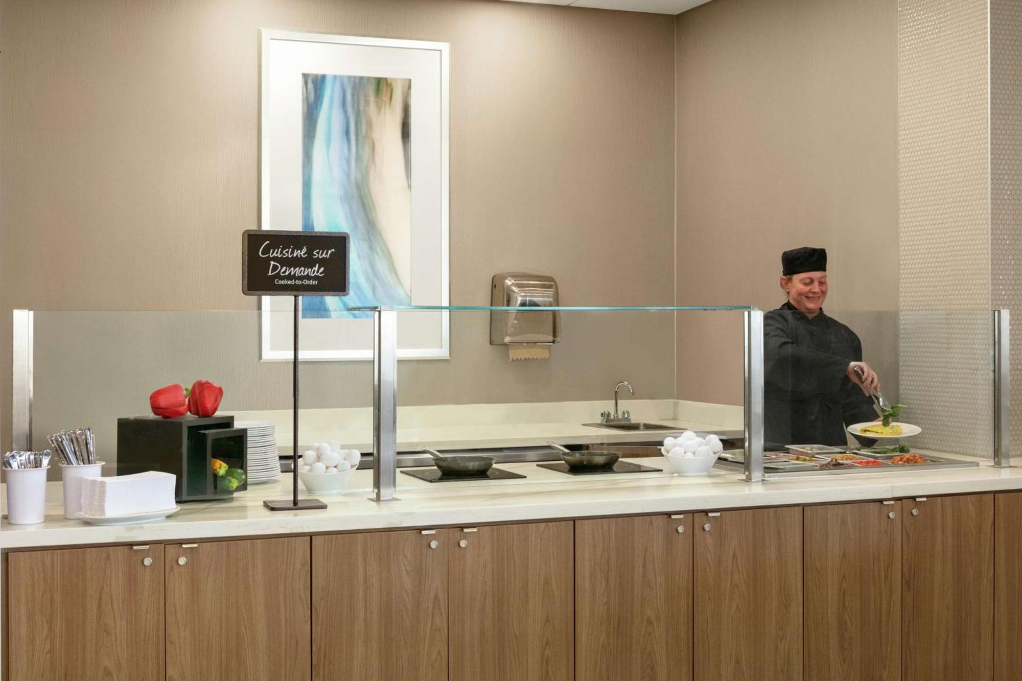 Embassy Suites By Hilton Montreal Airport Pointe-Claire Εξωτερικό φωτογραφία