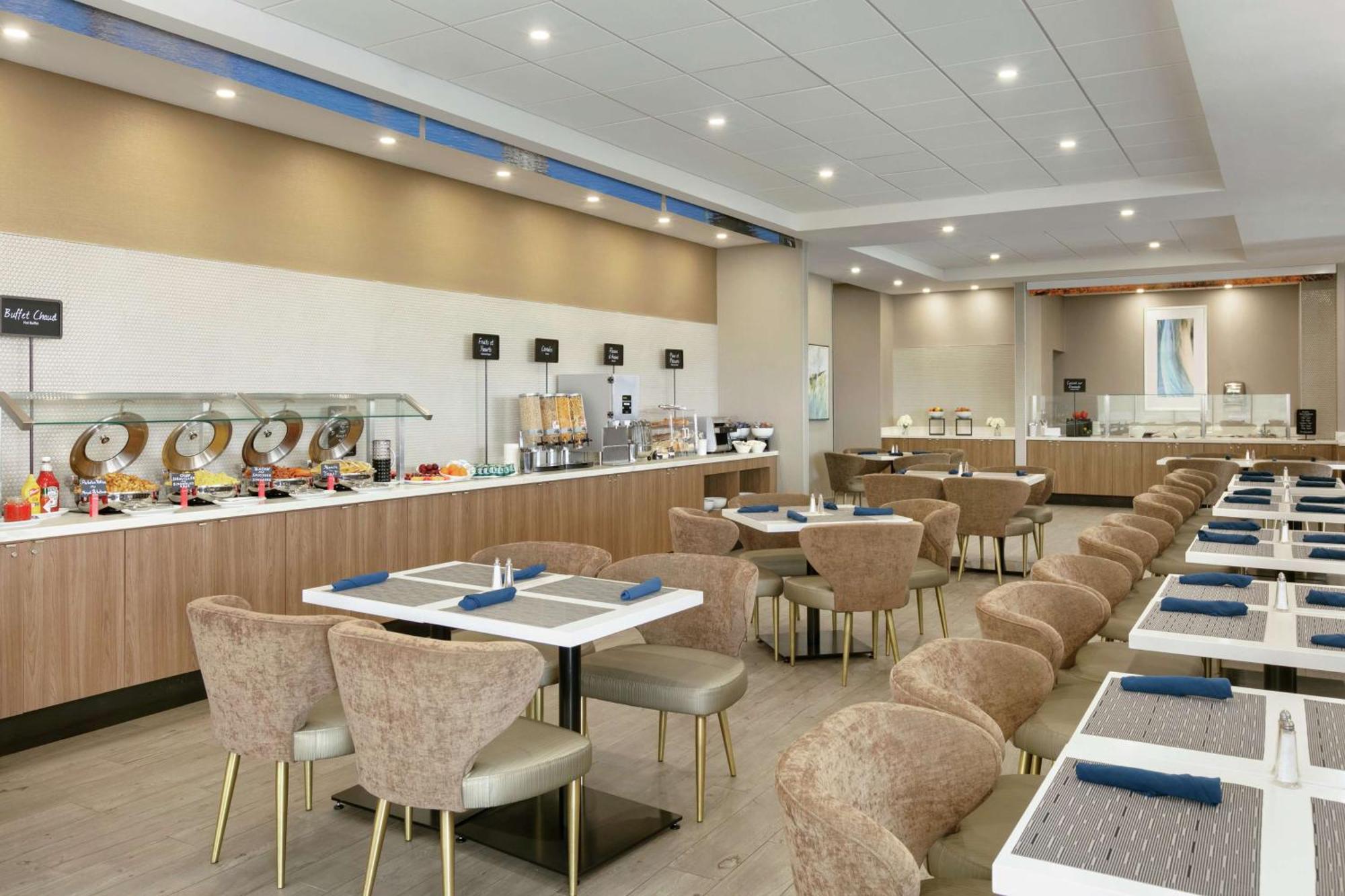 Embassy Suites By Hilton Montreal Airport Pointe-Claire Εξωτερικό φωτογραφία