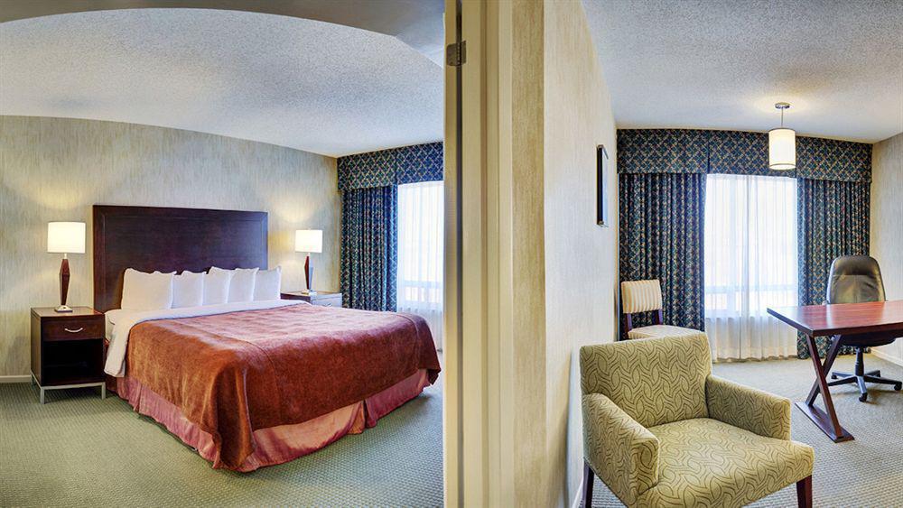 Embassy Suites By Hilton Montreal Airport Pointe-Claire Εξωτερικό φωτογραφία